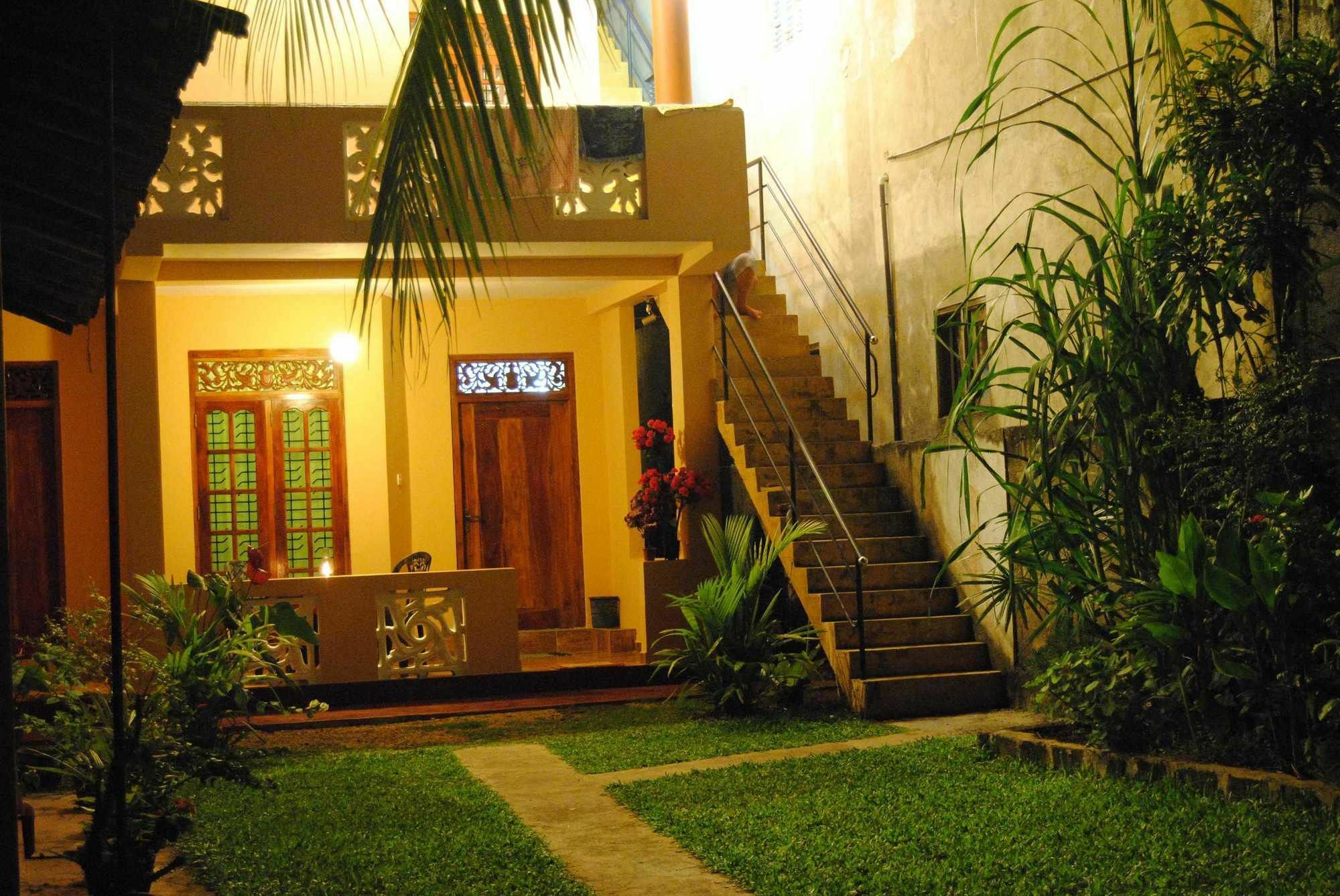 Kumara Guest House Унаватуна Екстериор снимка