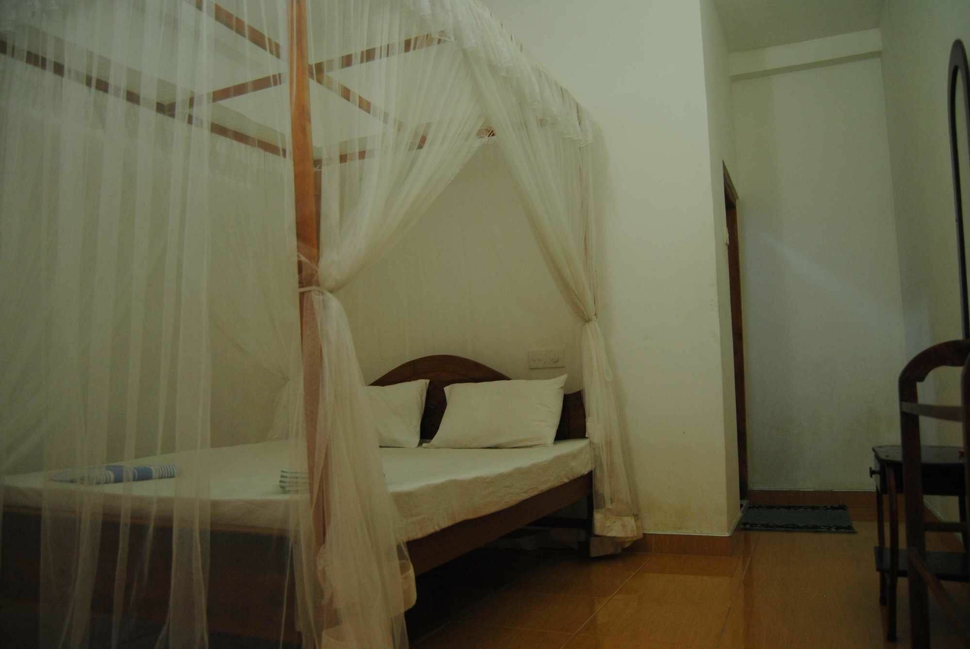 Kumara Guest House Унаватуна Екстериор снимка